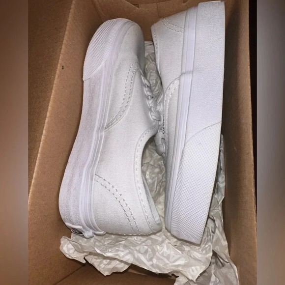EUC VANS Kids Authentic Skate True White Sneakers size 10.5 - Picture 5 of 8